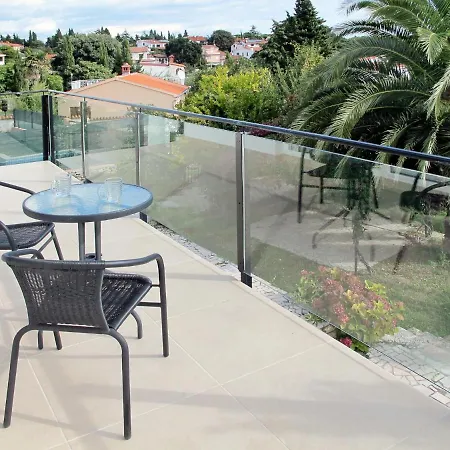 Apartment Villa Cube-3 *
